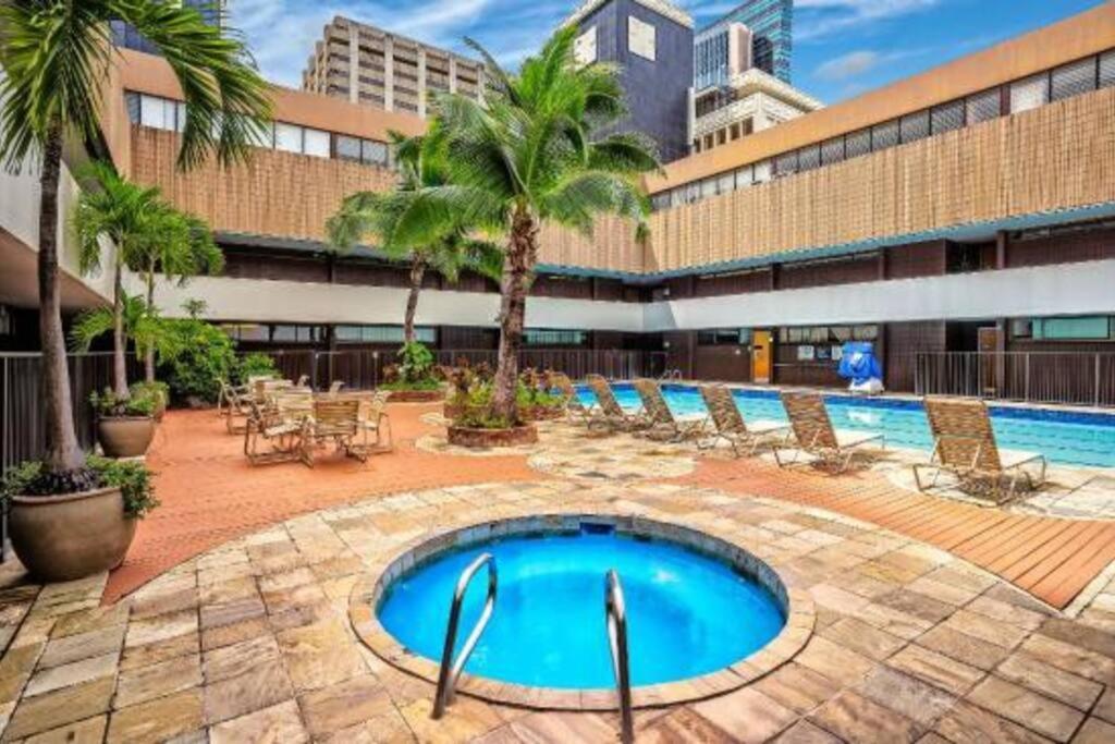 Appartement 2Br Downtown High Ceiling Free Parking And Wifi à Honolulu Extérieur photo